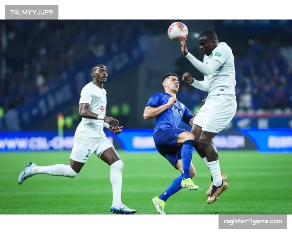 边中结合与定位球为王 战术多元包容成联赛特色 边中结合与定位球为王 战术多元包容成联赛特色